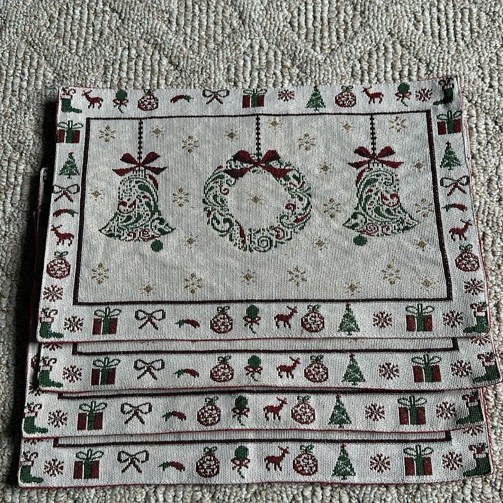 4 Christmas Tapestry Placemats- Wreath‎ and Bells